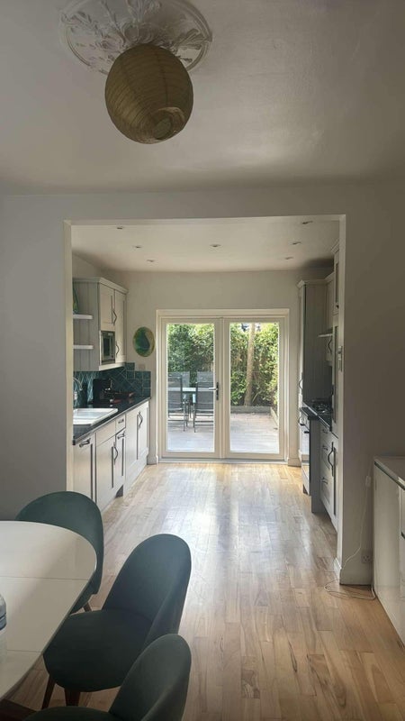 Room Petley Road in Greater London