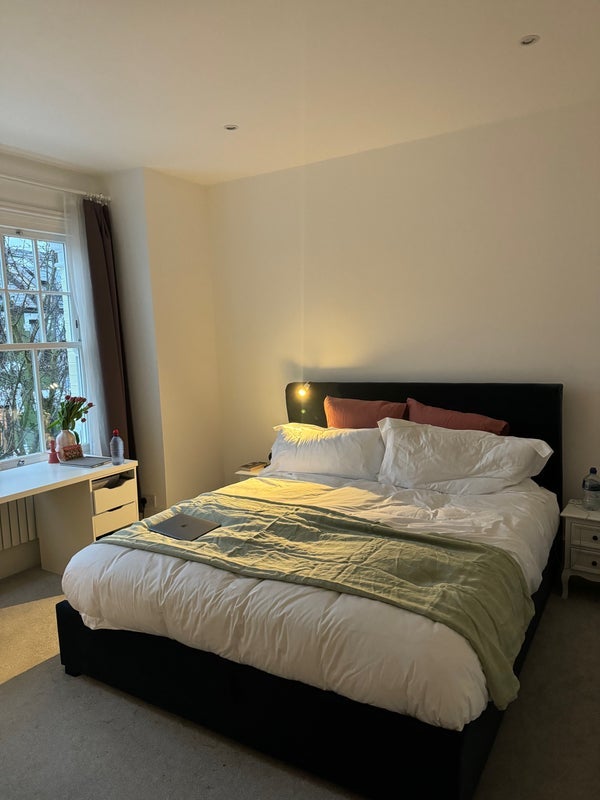 Room Petley Road in Greater London