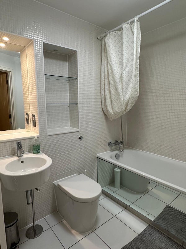 Room Drayton Park in Greater London