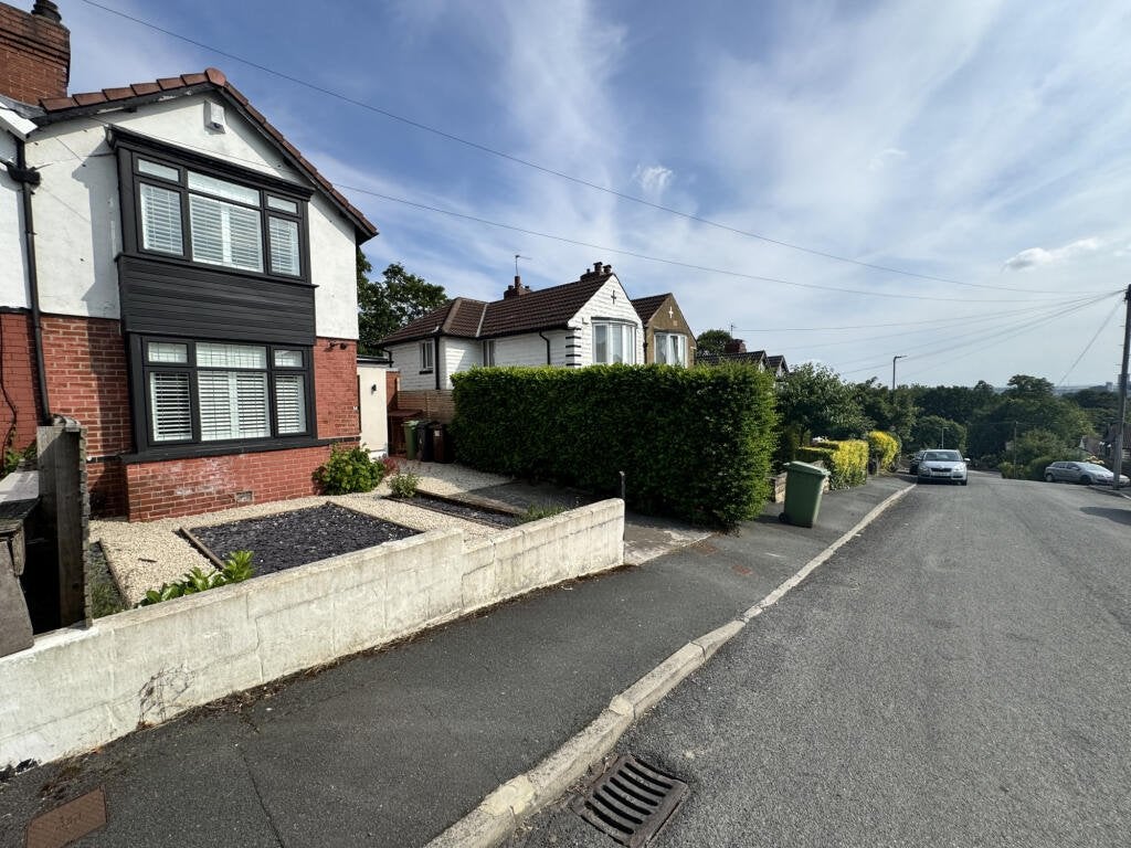 House Roxholme Terrace in Leeds