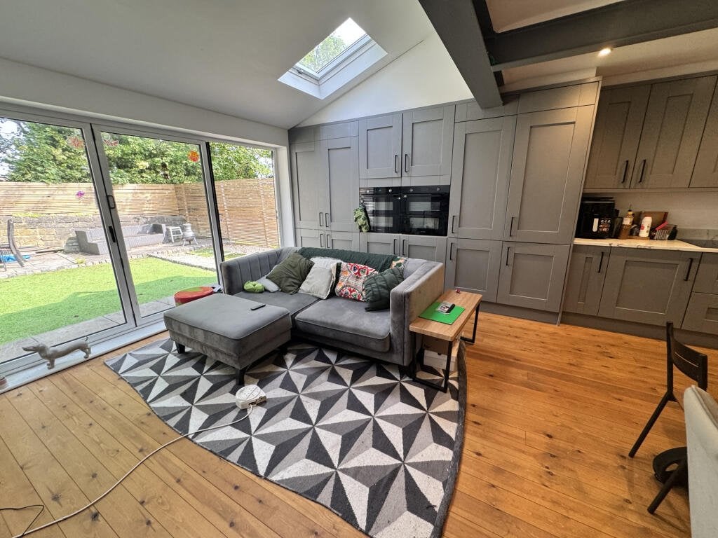 House Roxholme Terrace in Leeds