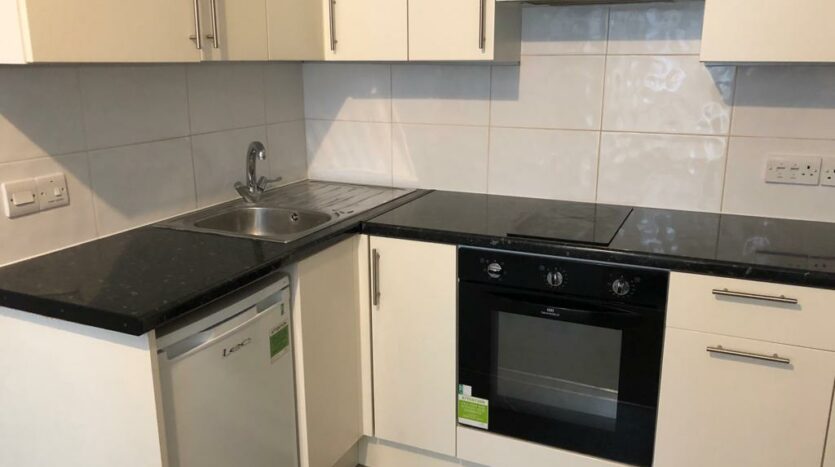 Flat The Vale in Greater London