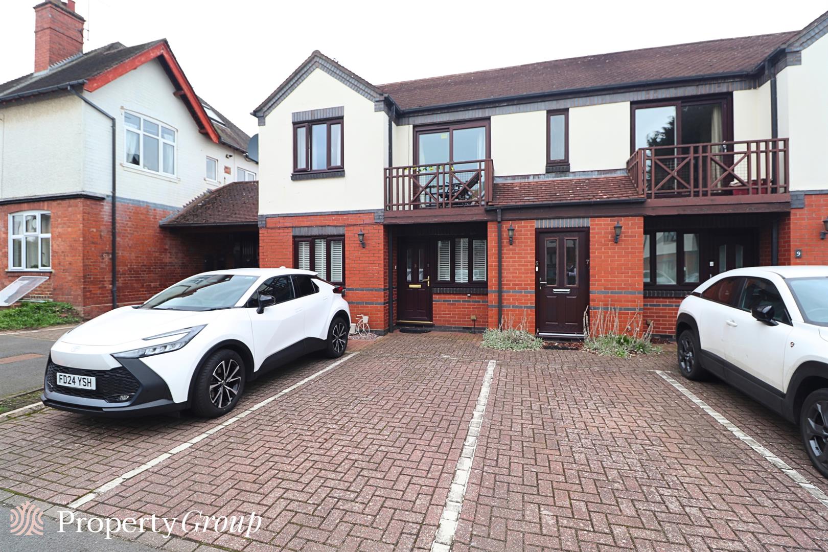 Flat Priory Road in Kenilworth