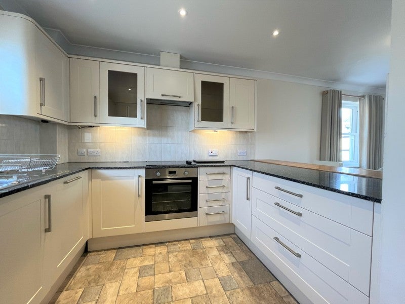 Flat Station Approach in Bradford-on-Avon