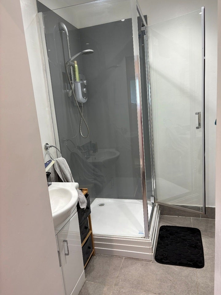 Room Comerford Road in Greater London