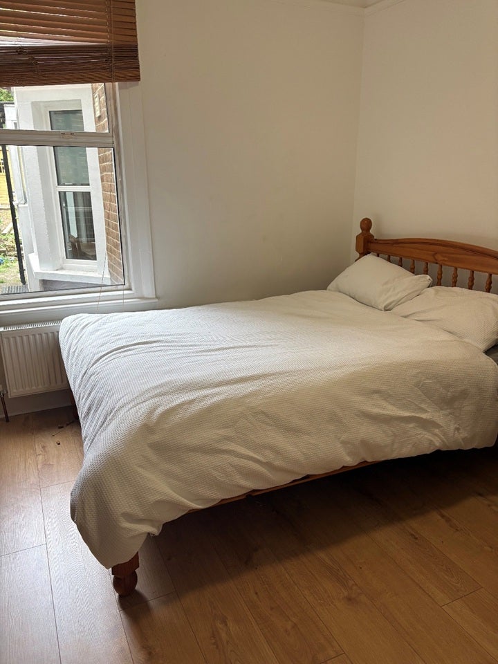 Room Comerford Road in Greater London