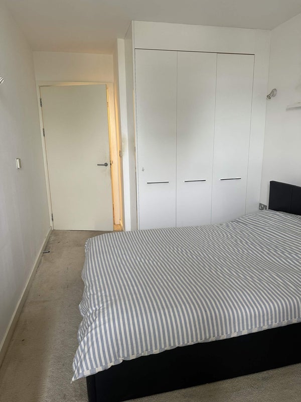 Room Annandale Road in Greater London