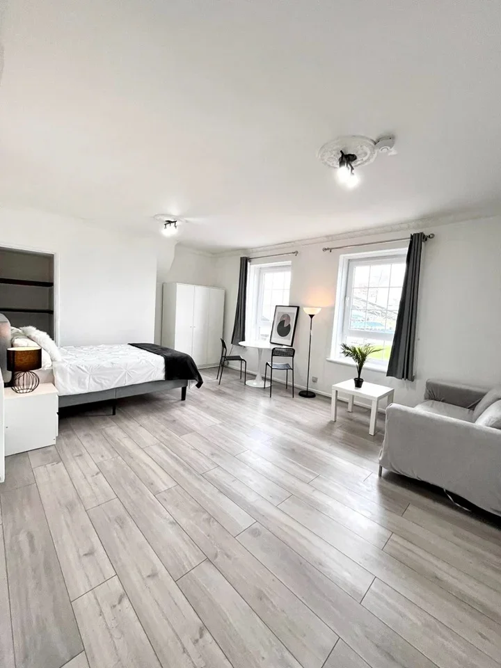 Room Kennington Oval in Greater London