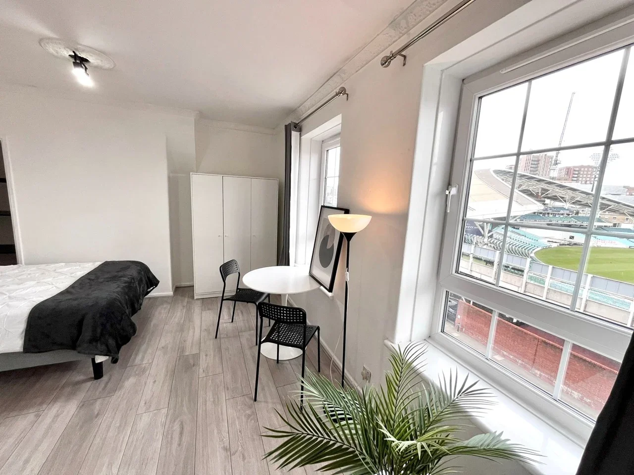 Room Kennington Oval in Greater London