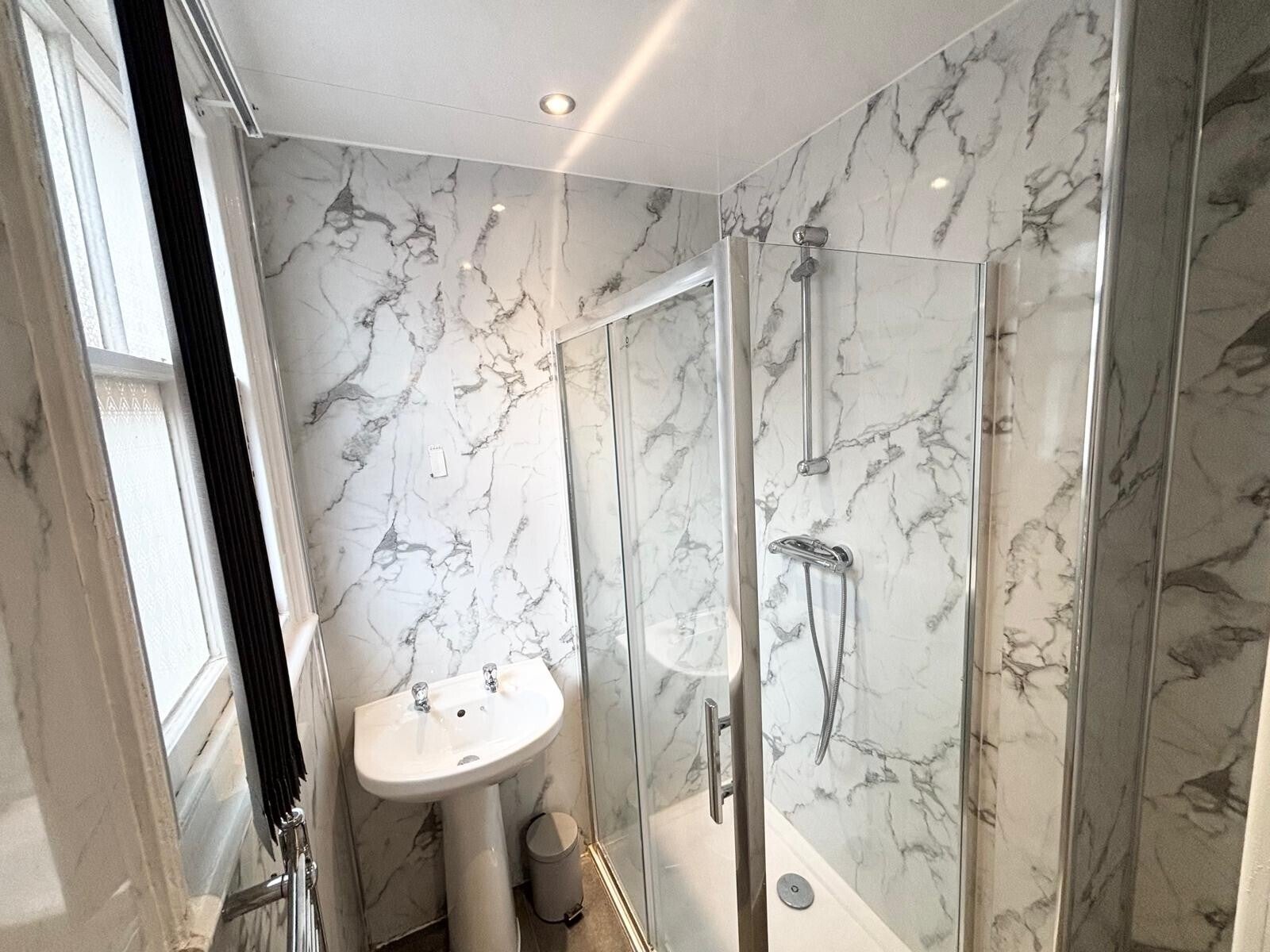 Room Clarendon Avenue in Royal Leamington Spa