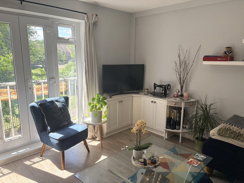 Room Hamilton Road in Greater London