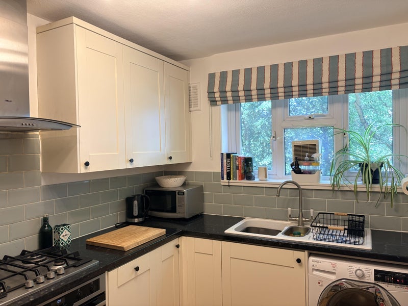 Room Hamilton Road in Greater London
