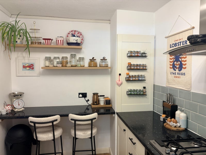 Room Hamilton Road in Greater London