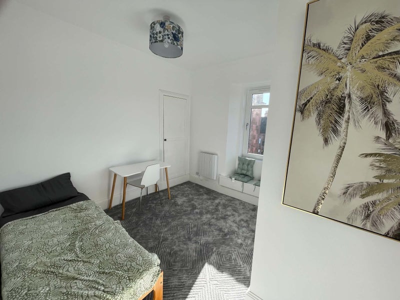 Room Plean Street in Glasgow