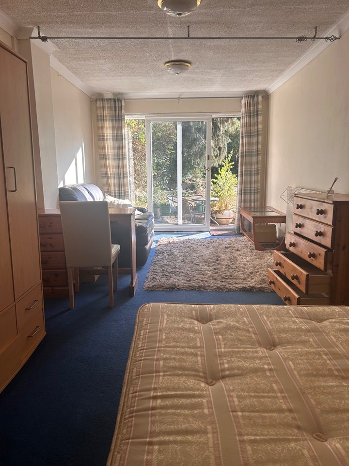 Room Serpentine Road in Birmingham
