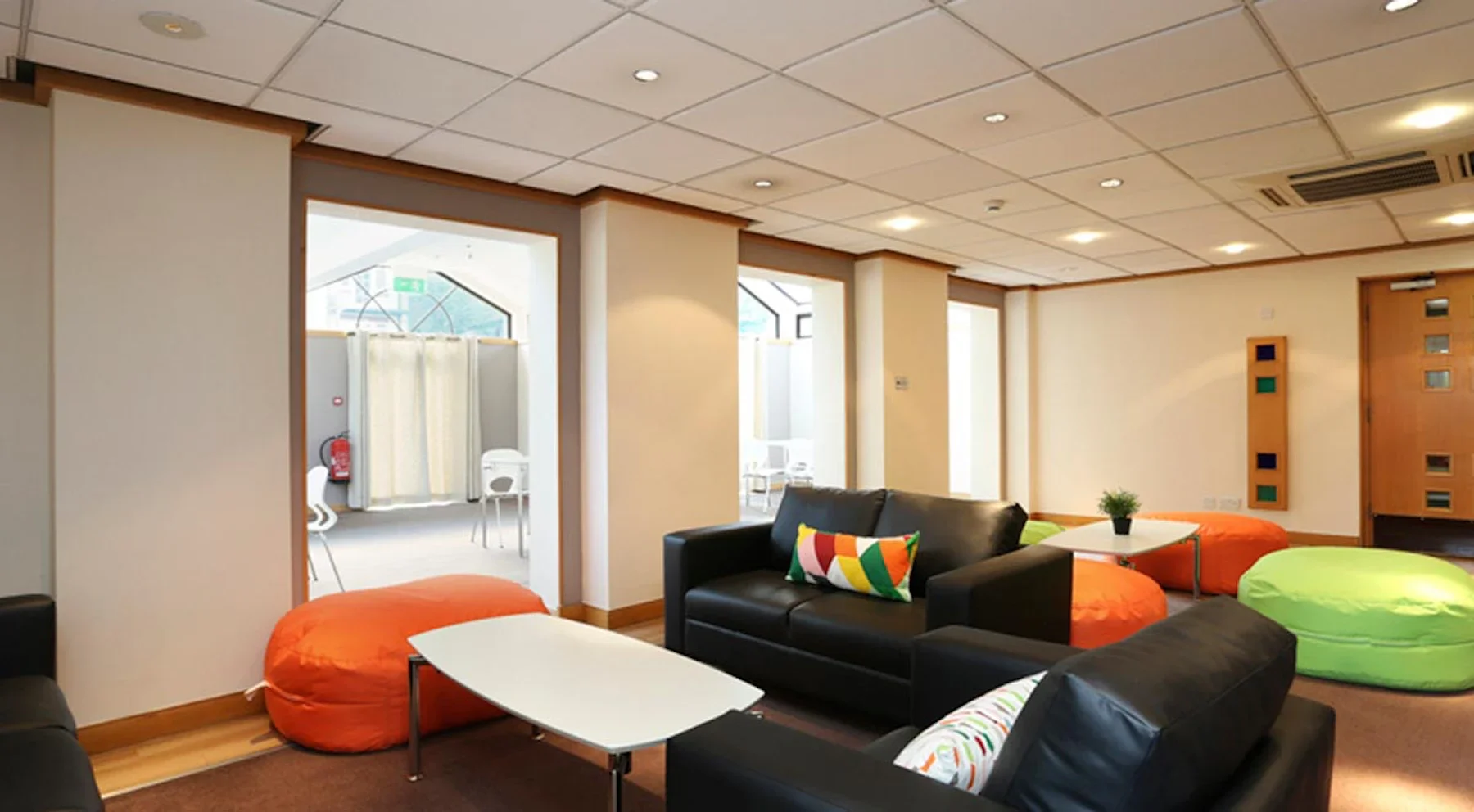 Flat Queen Alexandra Road in High Wycombe