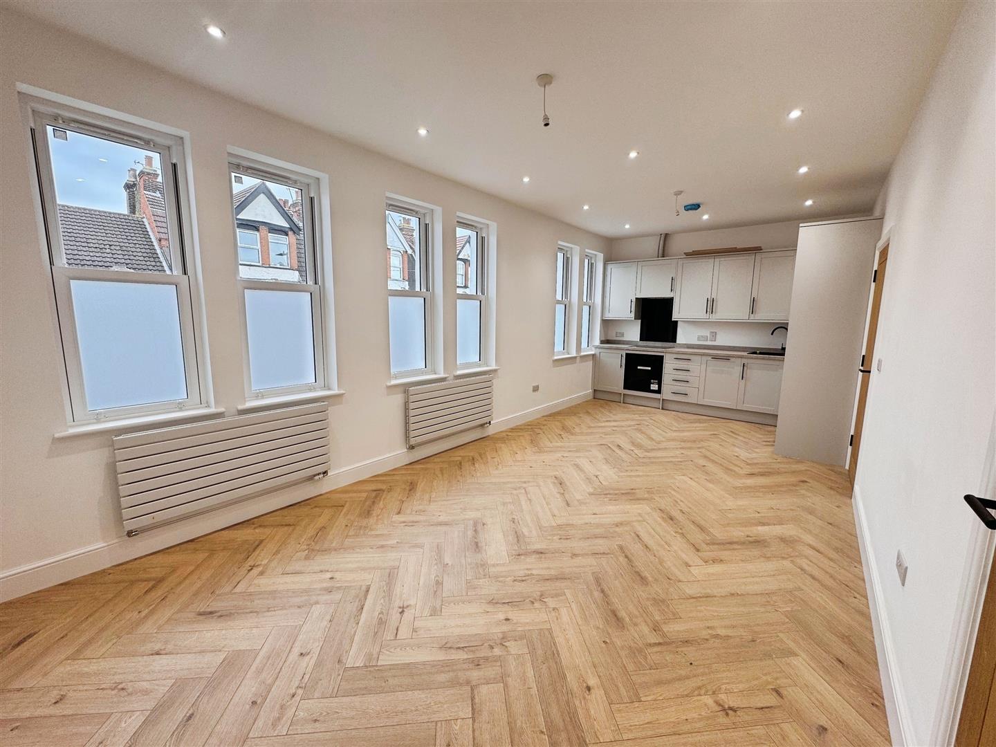 Flat Leigh Road in Southend-on-Sea