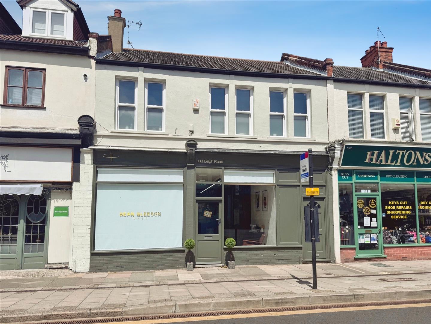 Flat Leigh Road in Southend-on-Sea