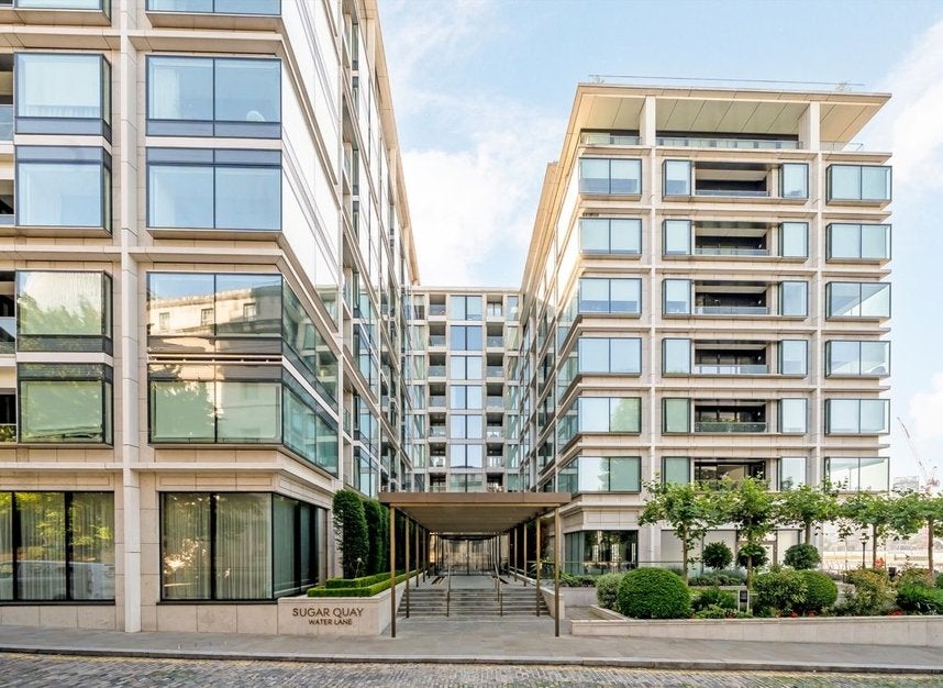 Flat Water Lane in City of London
