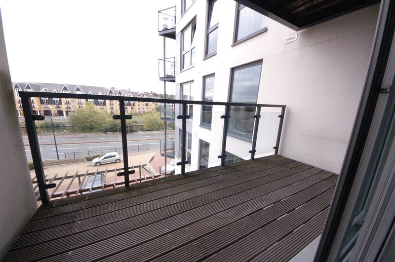 Flat Mckenzie Court in Maidstone