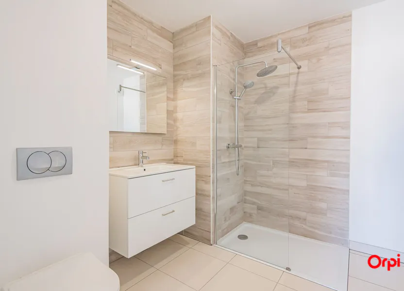 Flat Rue Lesage in Reims
