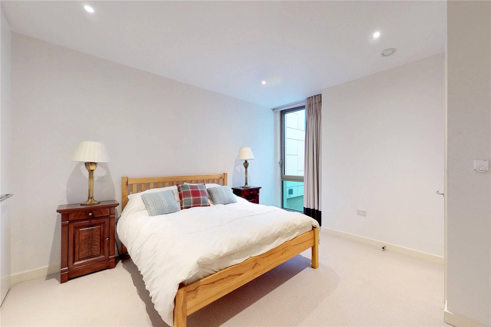 Flat Trematon Mews in Greater London