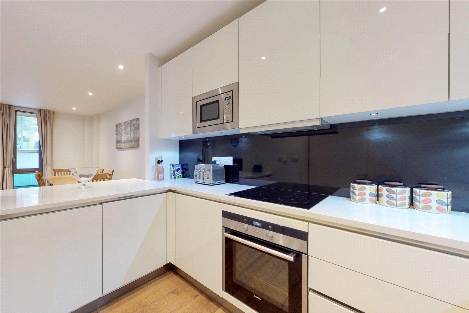 Flat Trematon Mews in Greater London
