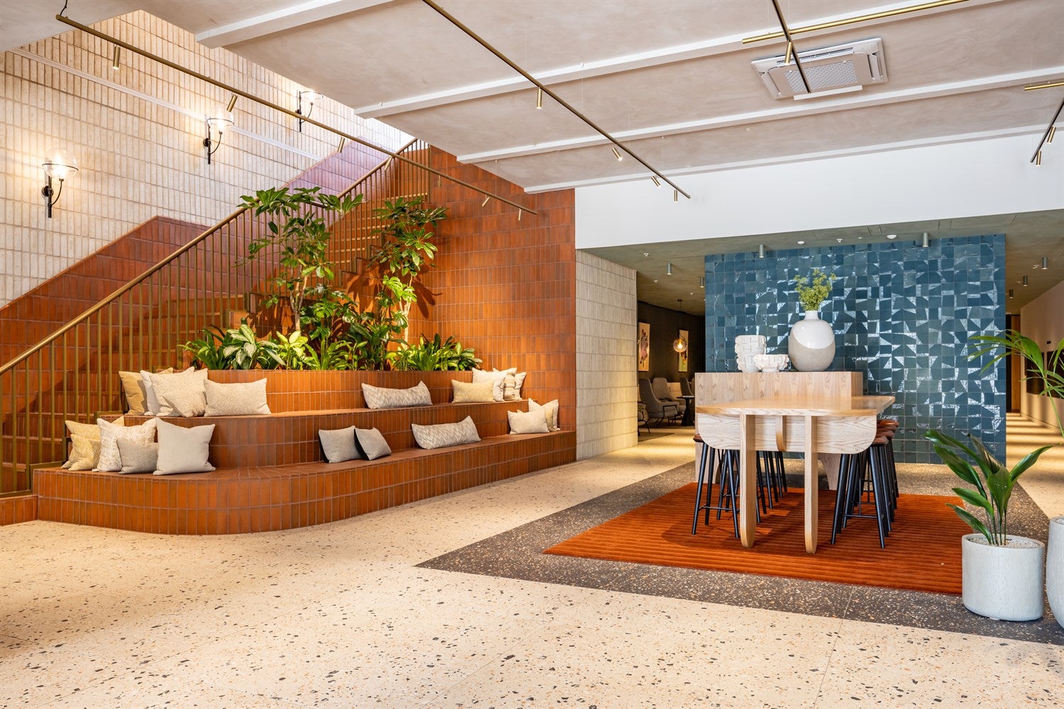 Flat Brent Court in Greater London