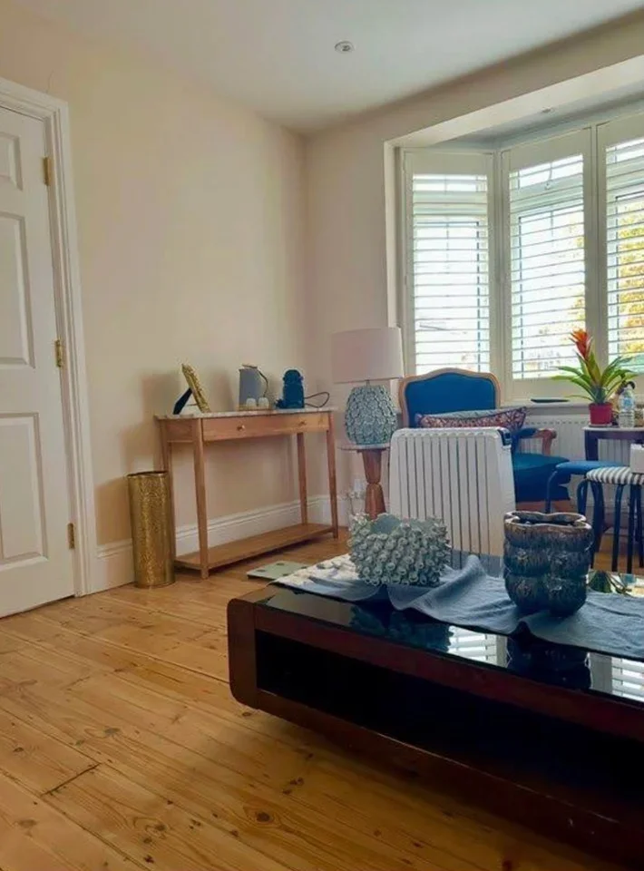 House Queens Walk in Greater London