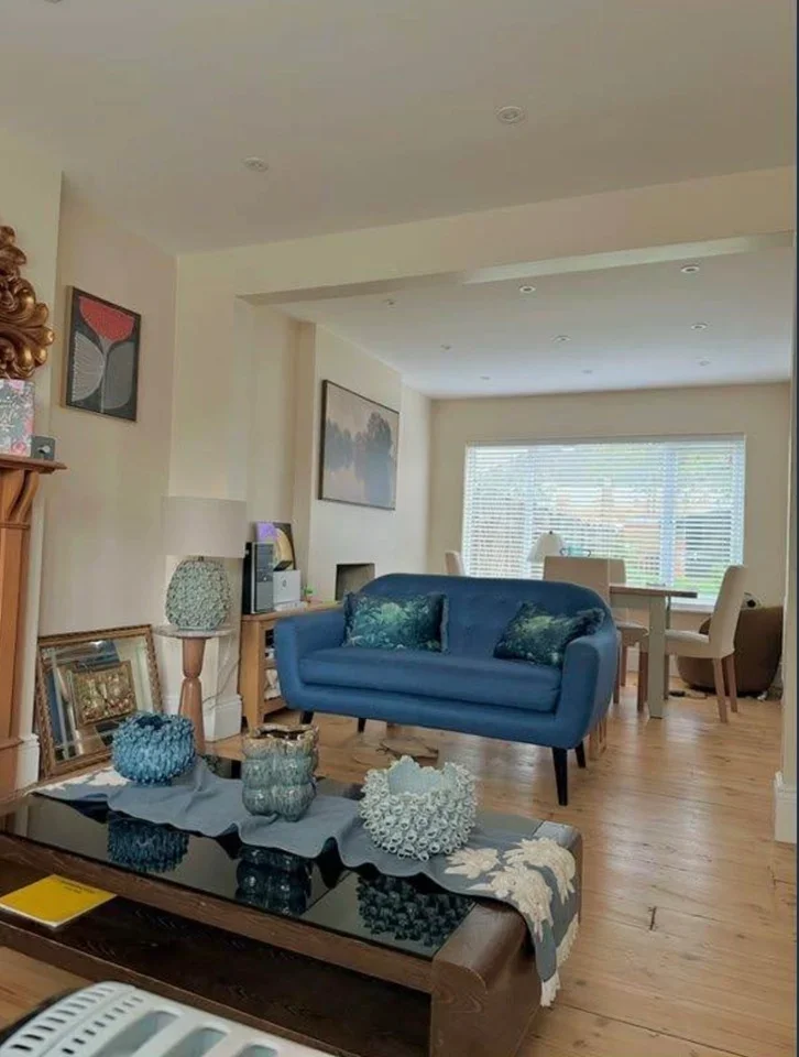 House Queens Walk in Greater London
