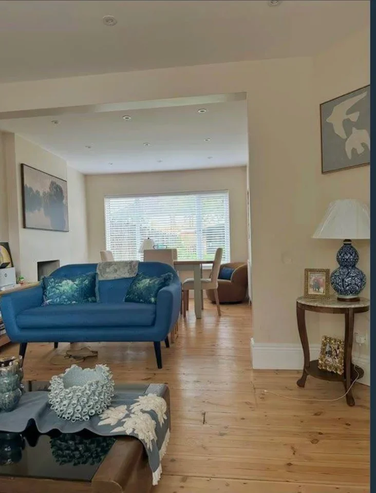 House Queens Walk in Greater London