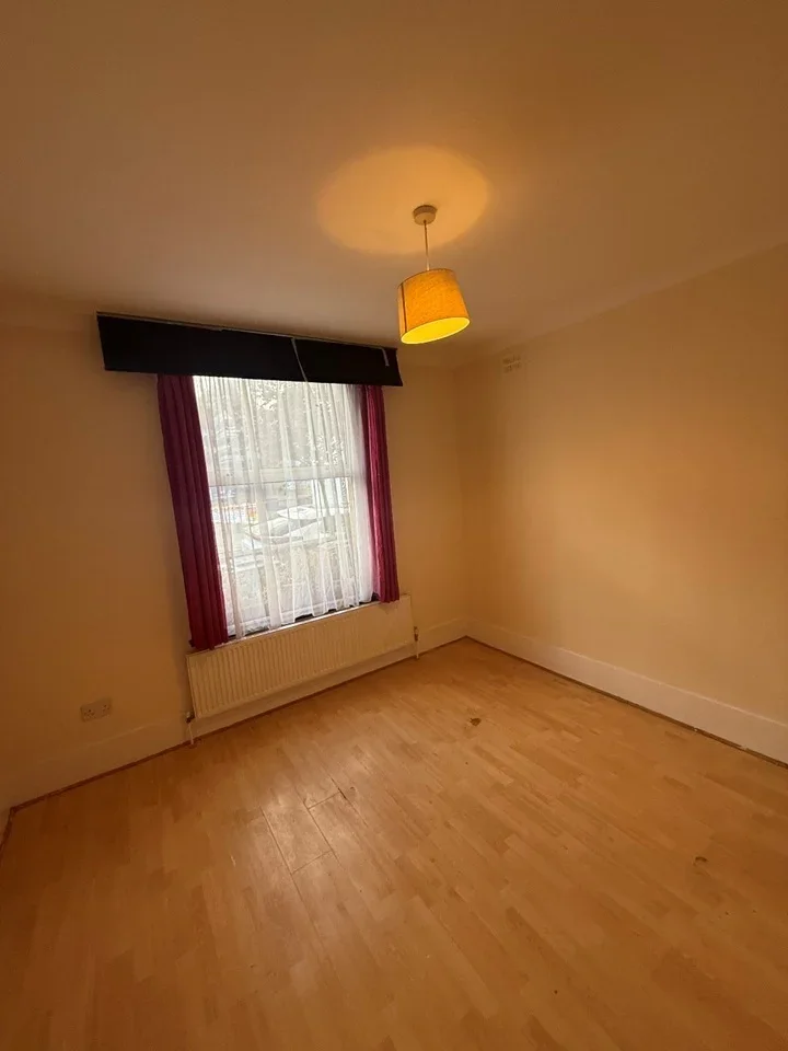 Flat Olinda Road in Greater London