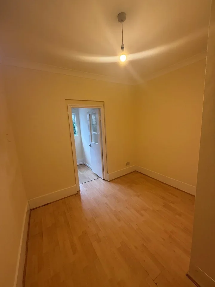Flat Olinda Road in Greater London