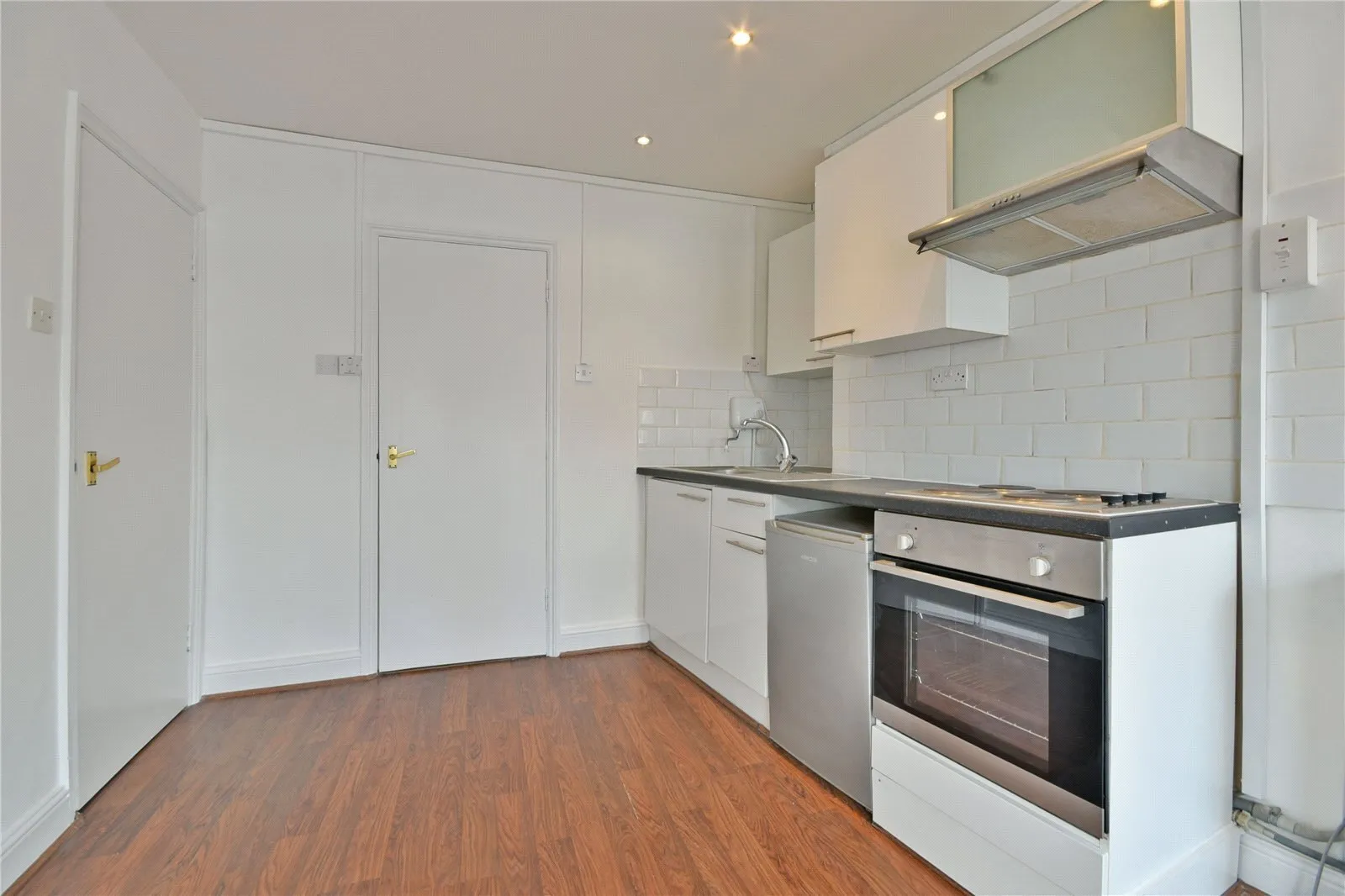 Flat Pellatt Grove in Greater London