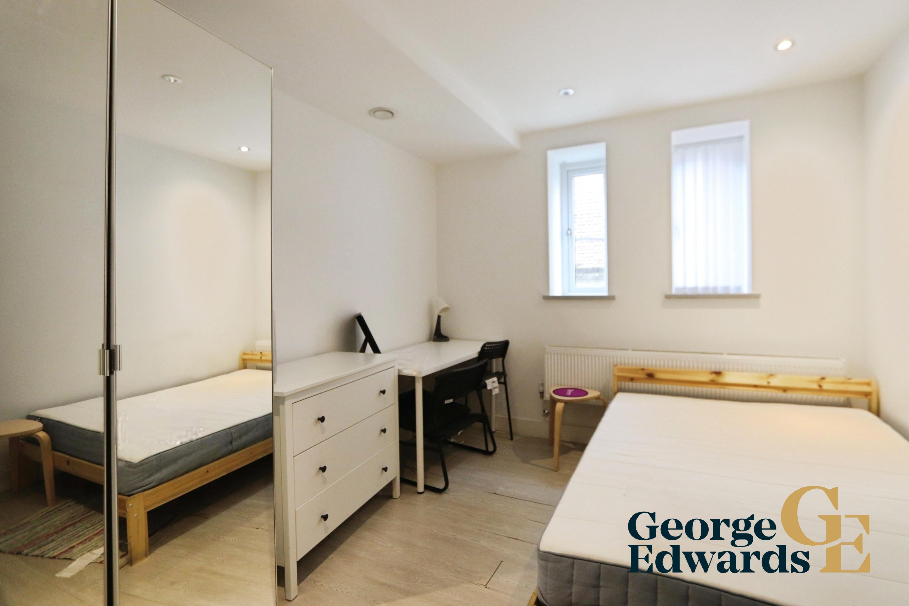 Room Osmaston Road in Derby