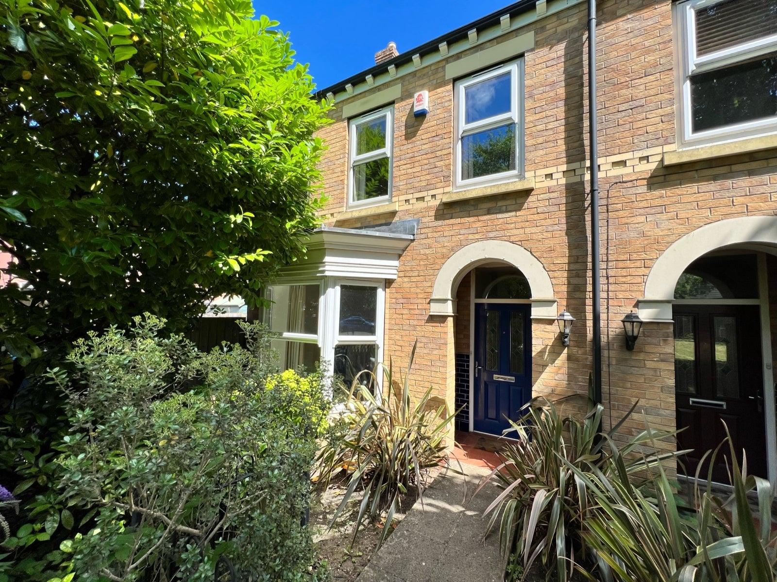 House Sanderson Close in Hull