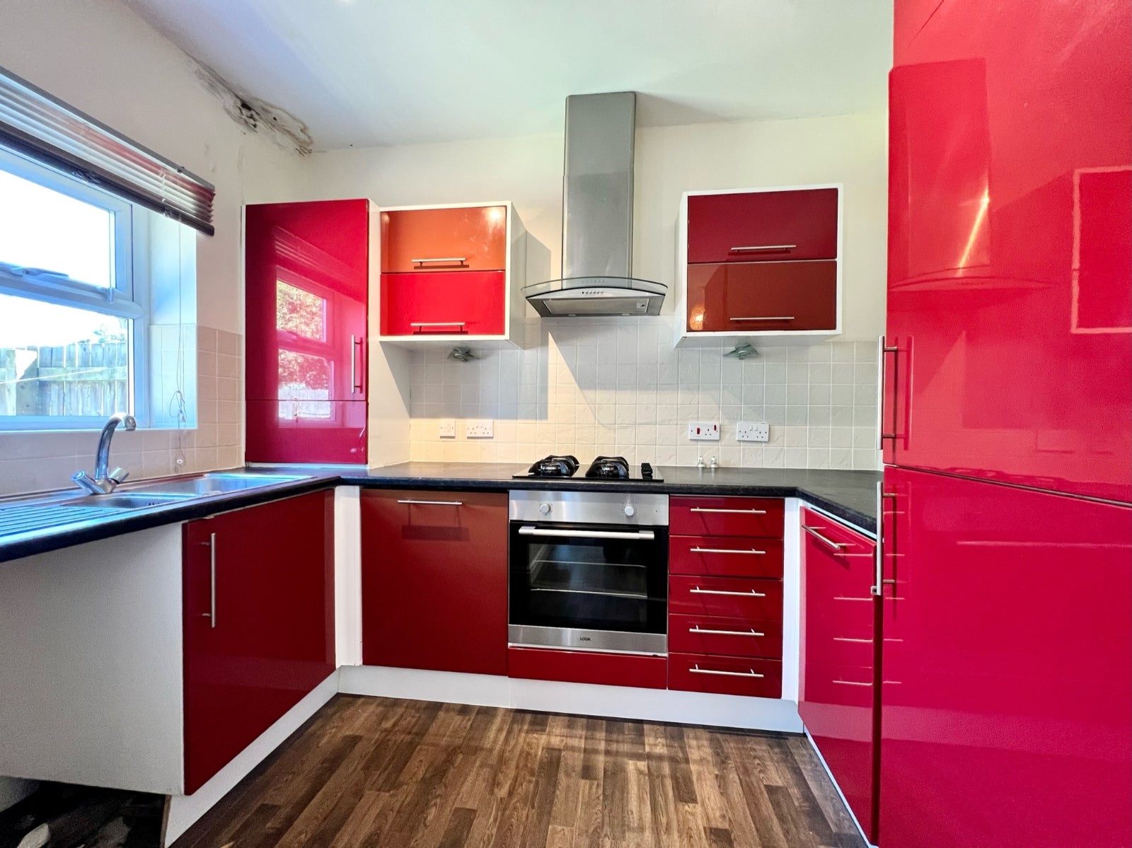 House Sanderson Close in Hull