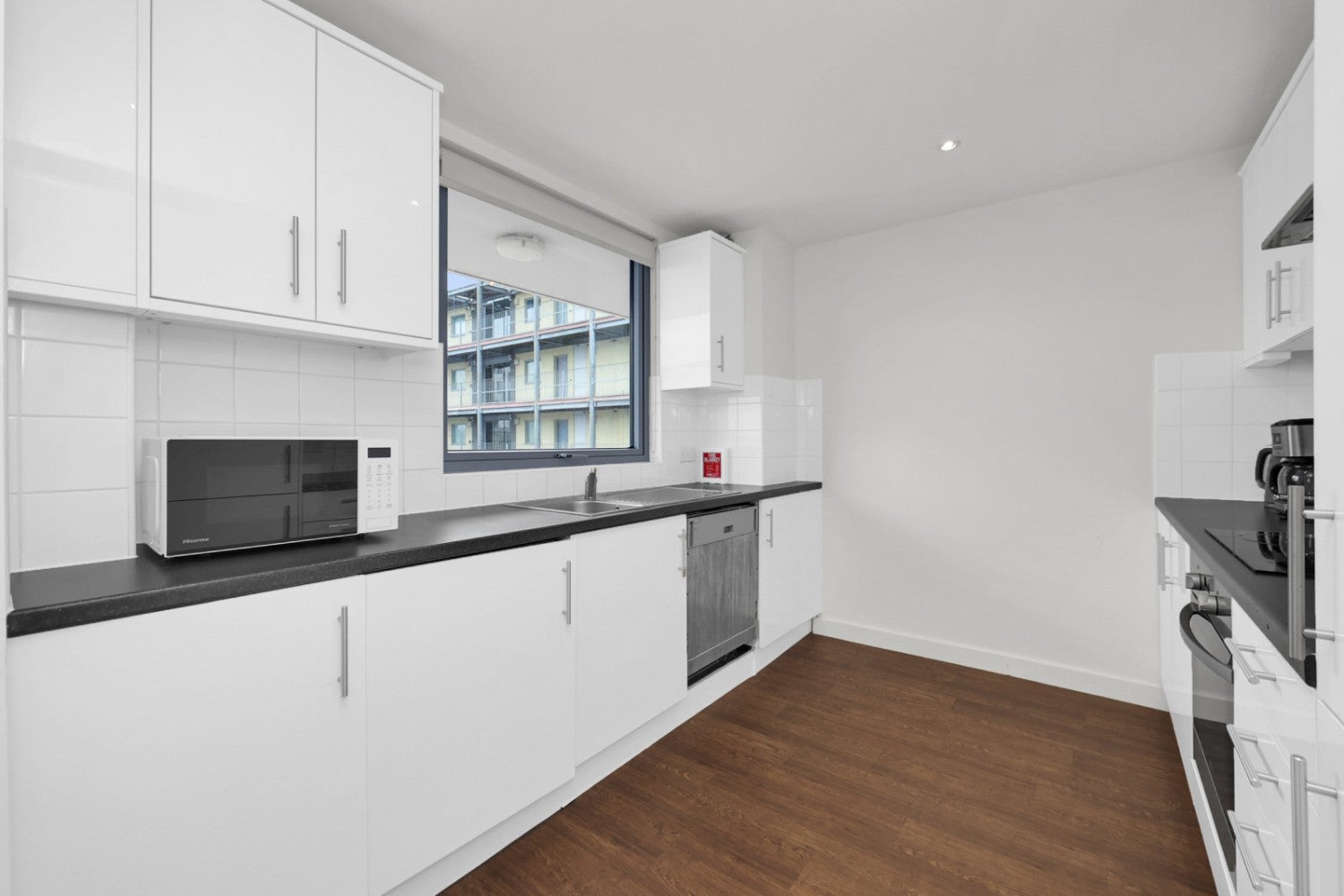 Flat Cambridge Heath Road in Greater London