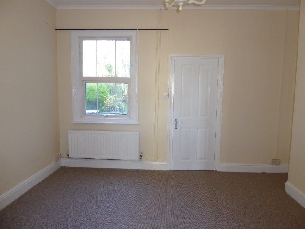 Flat Winsover Road in South Holland