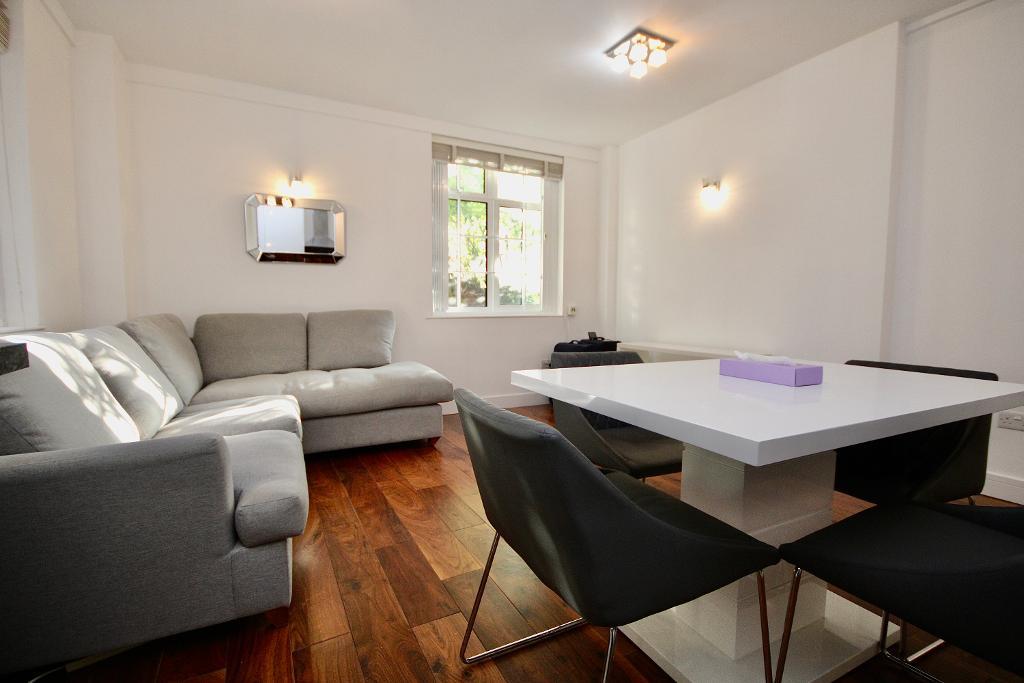 Flat Abbey Road in City of Westminster