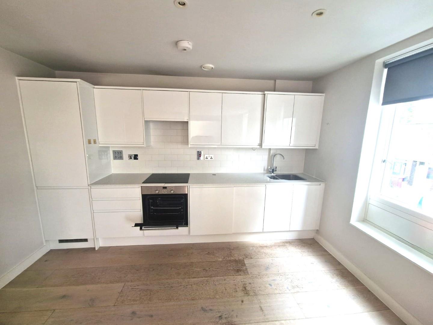 Flat Havannah Street in Greater London