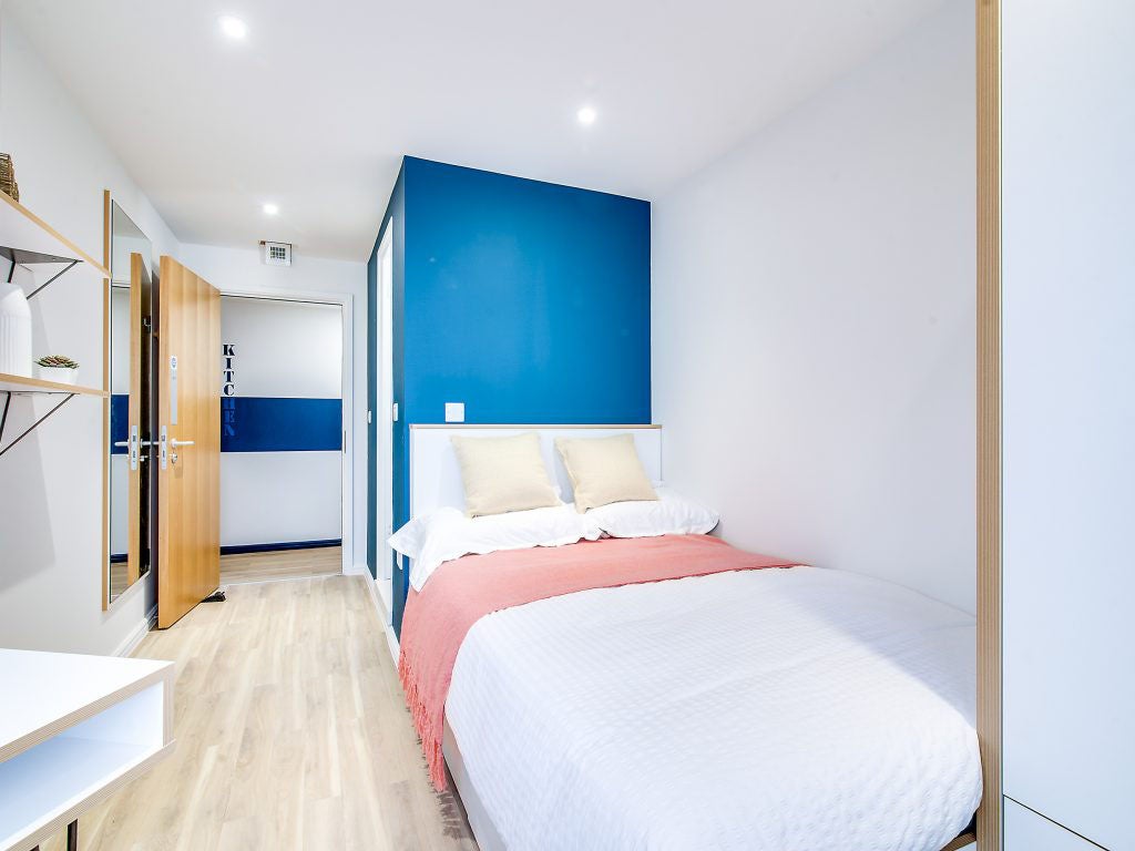 Room Imperial Road in Greater London