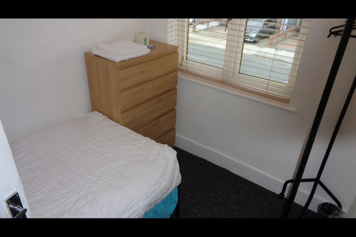 Room Marlborough Road in Greater London