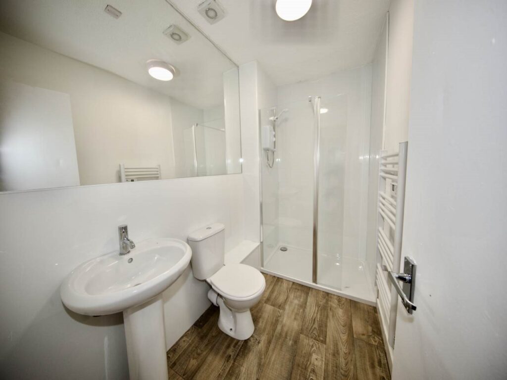 Flat Seagate in Dundee