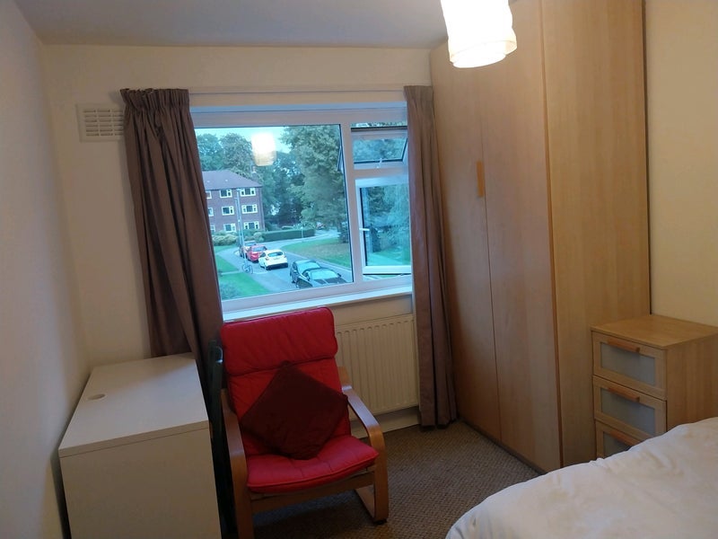 Room Woodlawn Court in Manchester