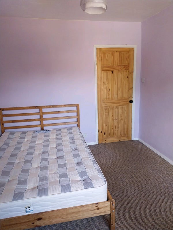 Room Woodlawn Court in Manchester