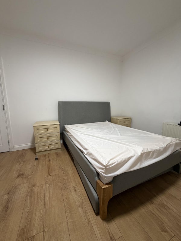Room Baring Road in Greater London