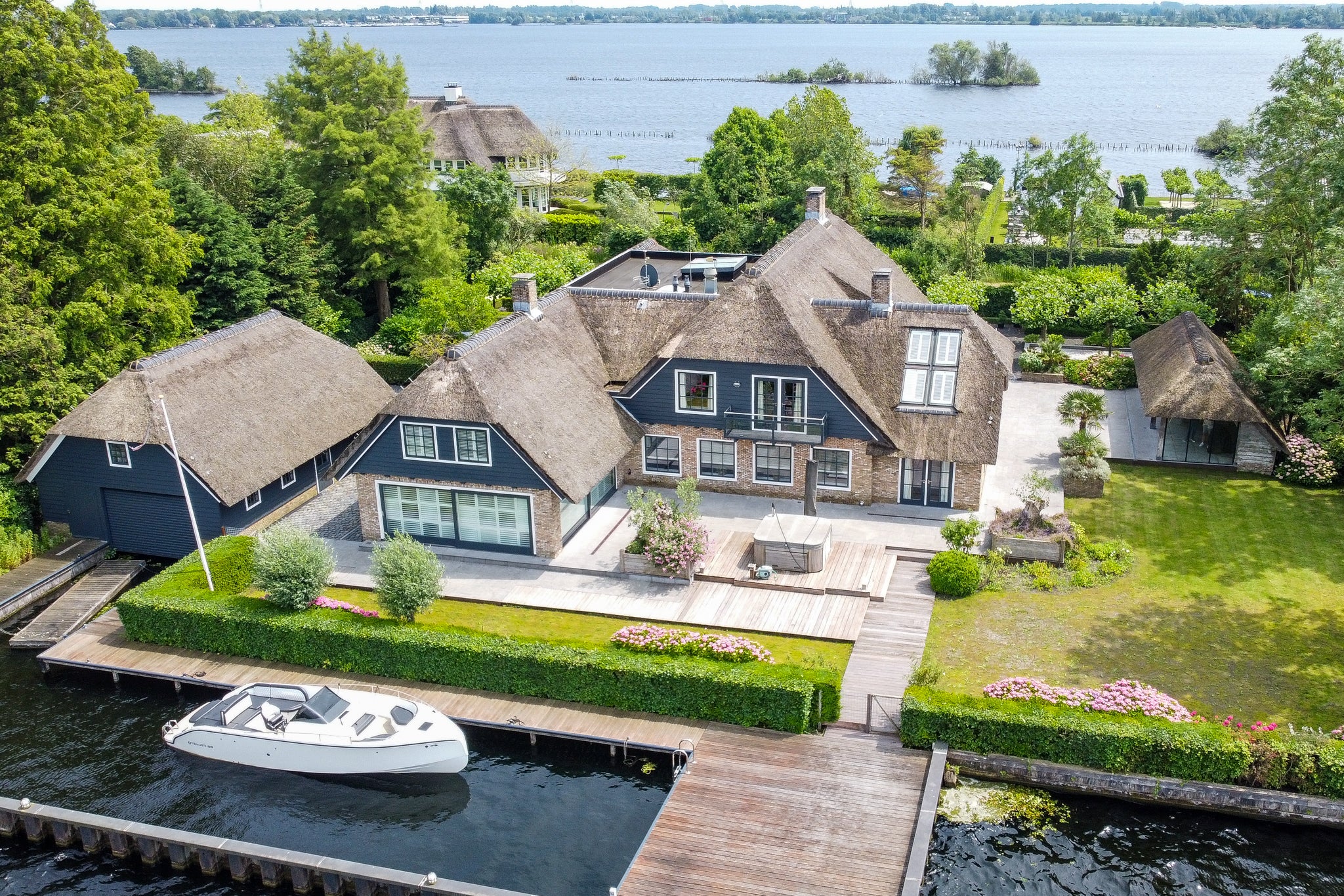 Huis Baambrugse Zuwe 141 B in Vinkeveen