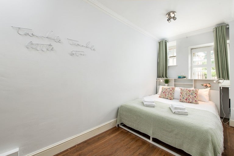 Flat Kingsdown Parade in Bristol