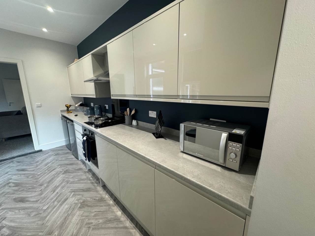 Room Landseer Avenue in Leeds